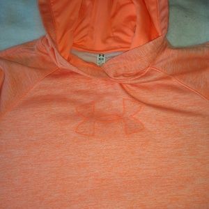 Under armour hoddie